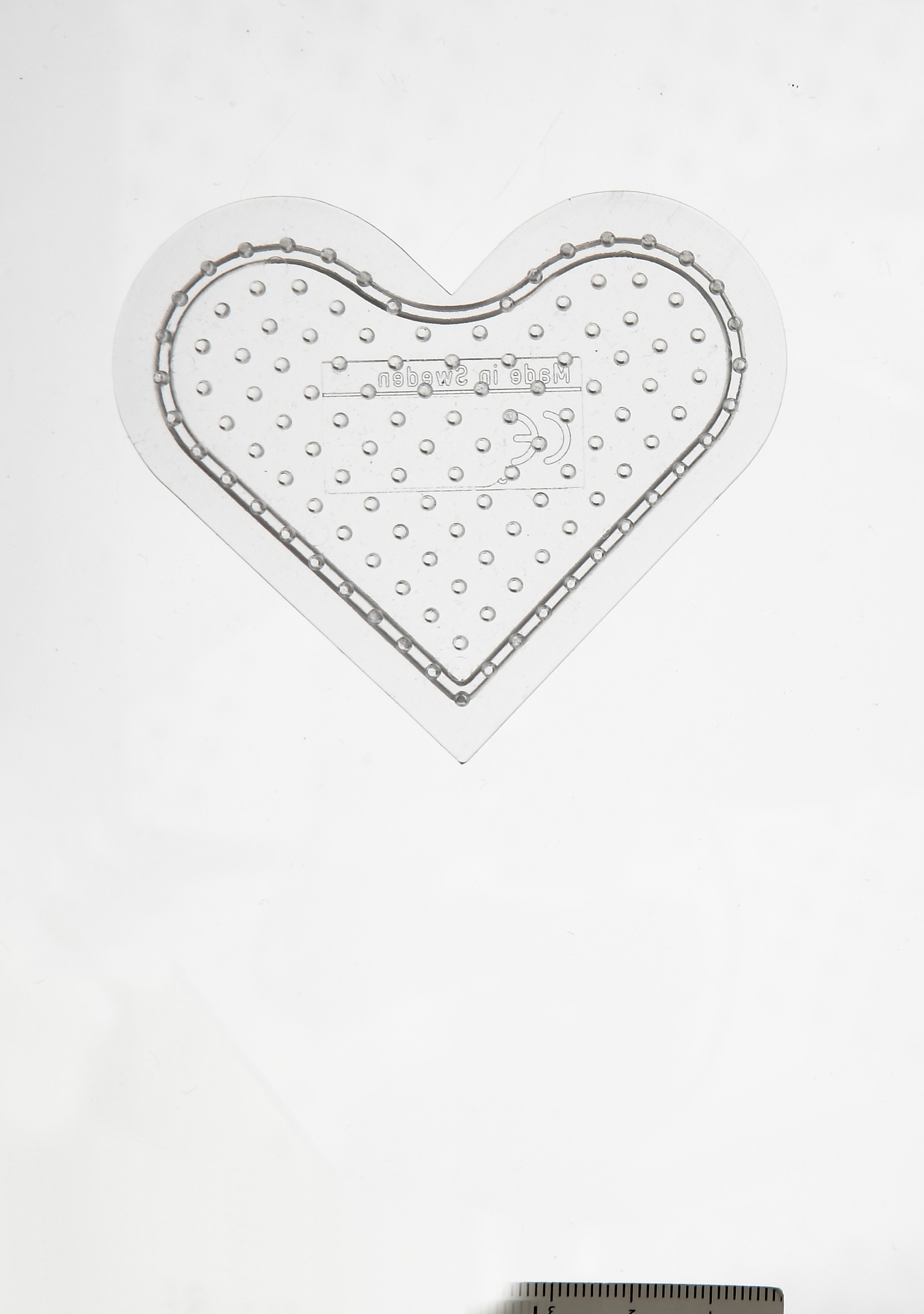 [8200649] Pärlplatta hjärta 8cm transp