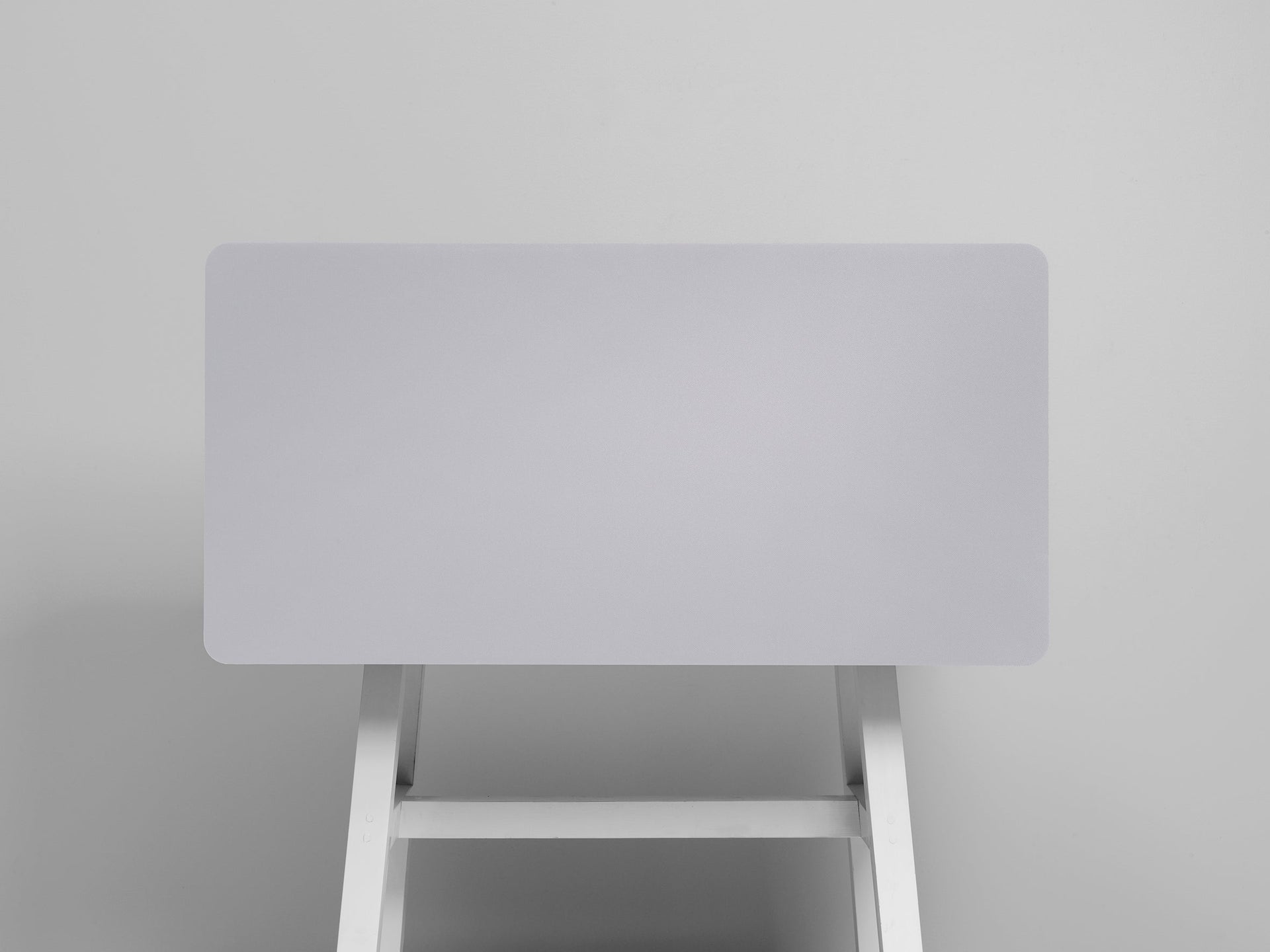 [2484145] Bordsskärm Edge 1600 x 700 mm ljusgrå