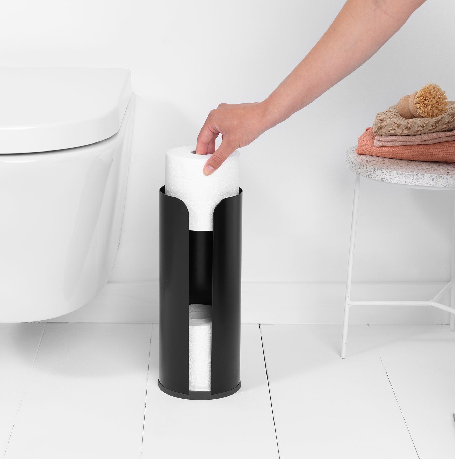 [8556727] Toalettrullebehållare Mattsvart Brabantia